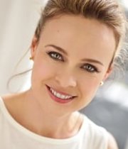 Tami Stronach